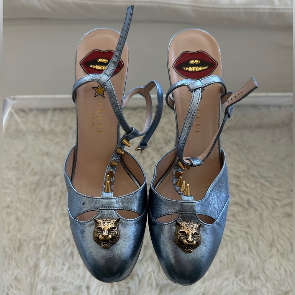 GUCCI Leather Studded Accents T-Strap Pumps SIZE 39.5